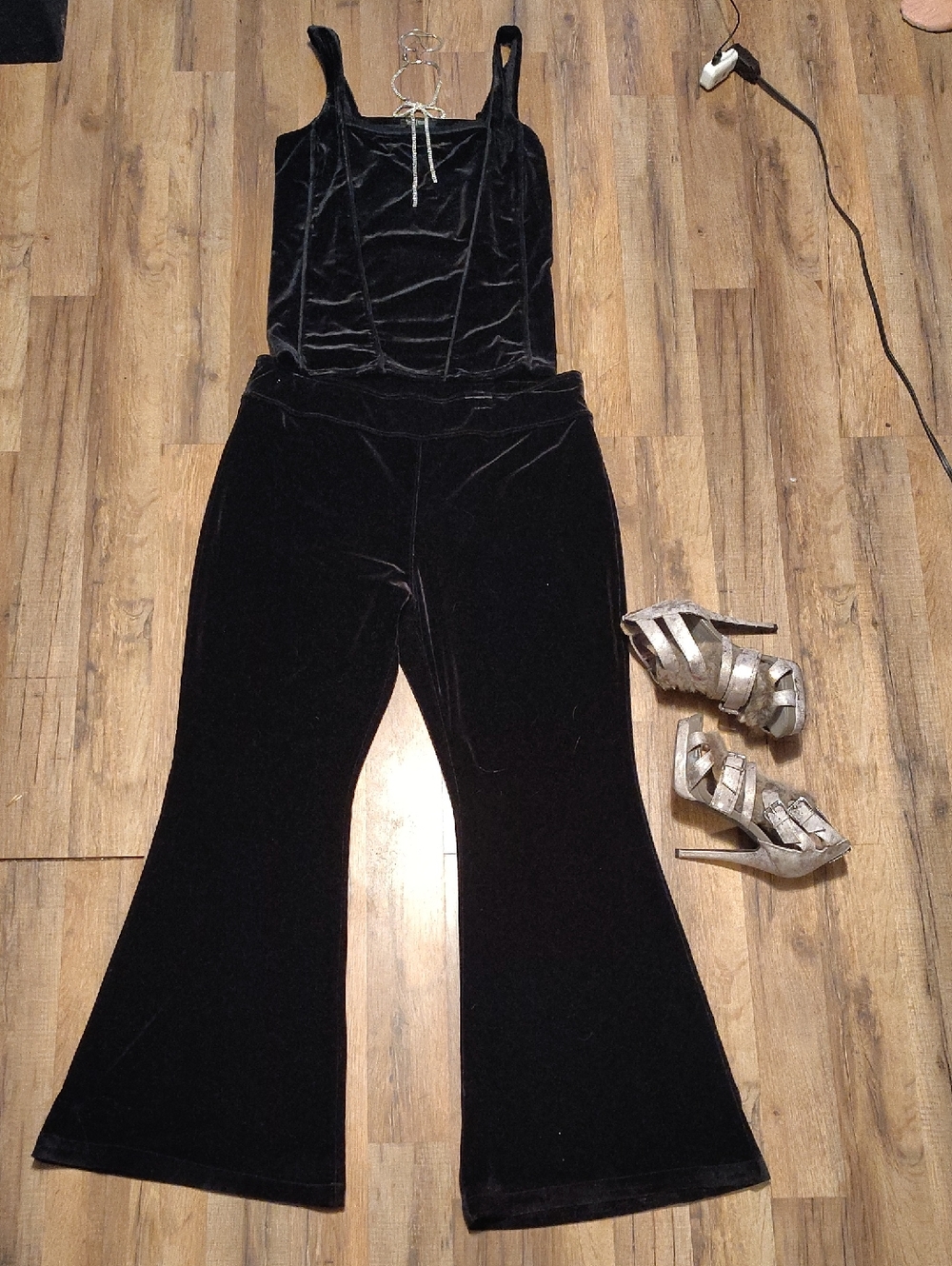 Sofia Vergara Black Velvet Super Flare Pull On High Rise